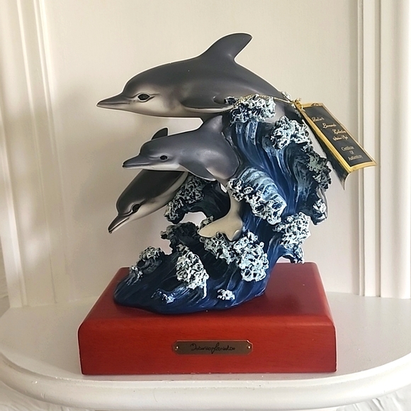 Leonardo Collection Dolphin Statue, collectible rare find. - Picture 3 of 5